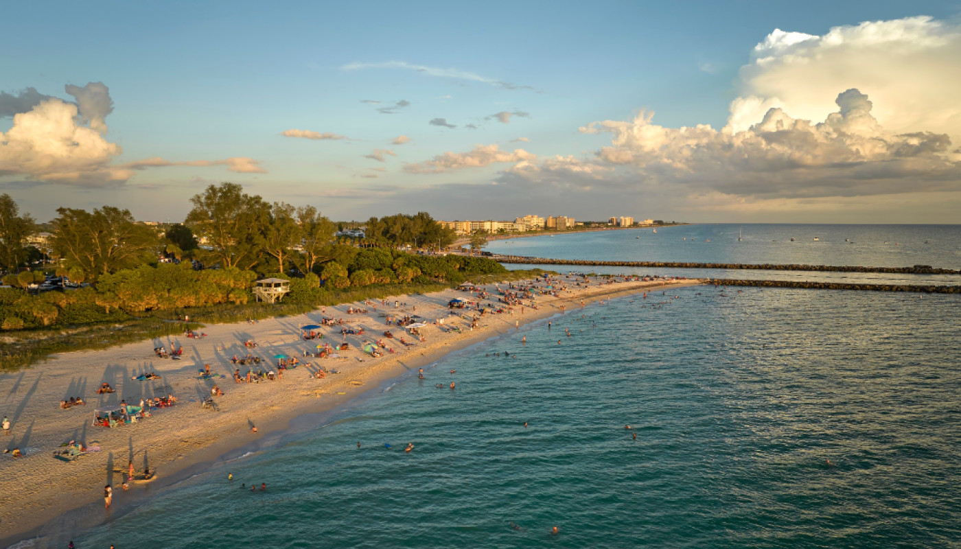 Mieux qu’un hôtel : devenez propriétaire à Mullet Bay Beach avec 4U Real Estate et Jules Rimbaud